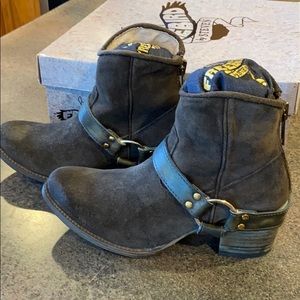 Freebird by Steven boots